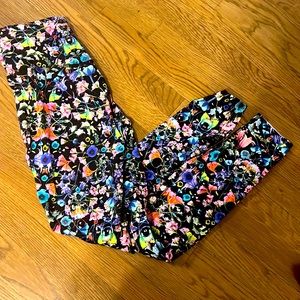 Lululemon floral leggings size 6,